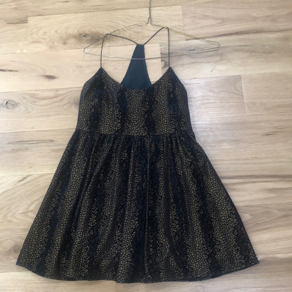Cocktail dress- very short. Velvet material.